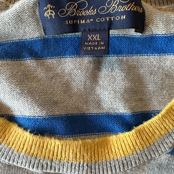Brooks Bros. Crewneck Sweater – XXL (Grey with Yellow, Red, and Green Stripe Det - Picture 2 of 4